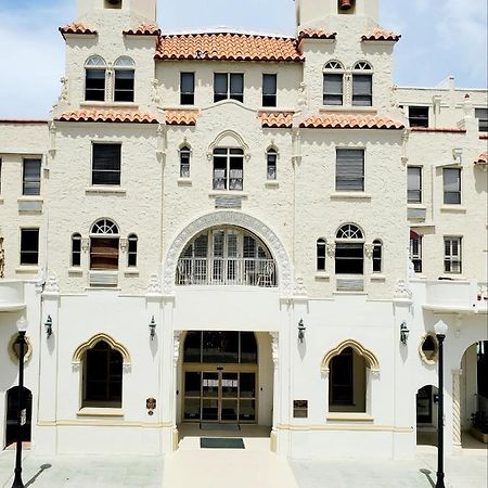 Romantic Studio In The Heart Of Palm Beach - Free Valet Service Exterior photo